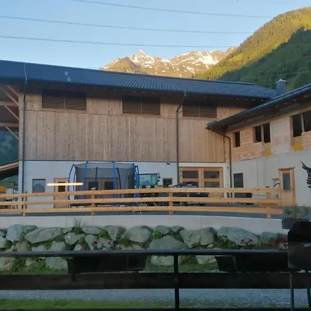 Hintergugg Farmház *